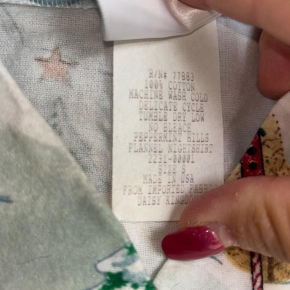 Daisy Kingdom small ladies holiday sleep shirt - Picture 6 of 11